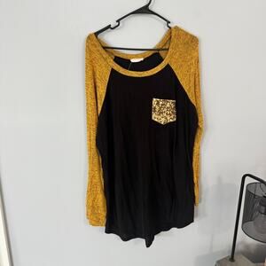 Twenty Second Boutique Black Yellow Gold Sequin Pocket Top Women's Plus Size 2X